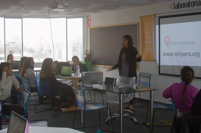 12191758_465817083606153_5030656844663106901_n